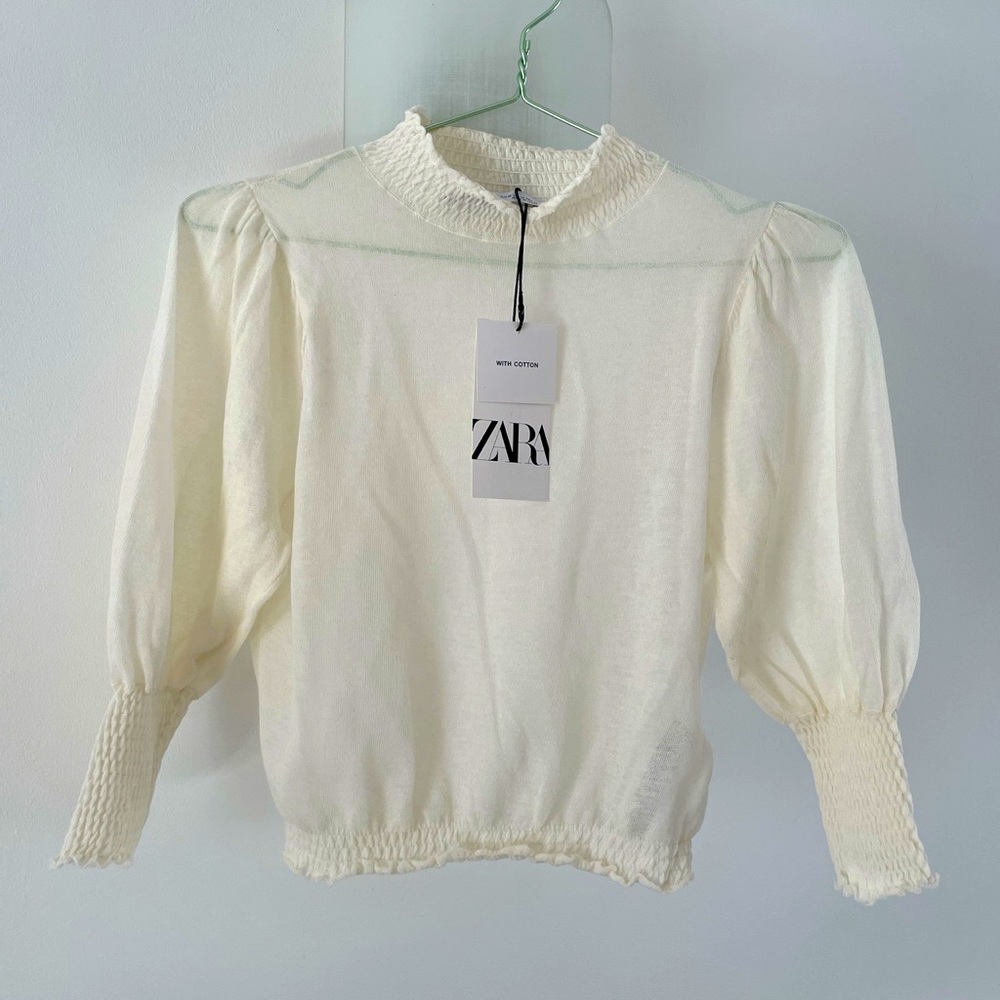 NWT

sweet, sexy sheer top, stretchy, 3/4 sleeve